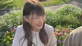 Raven-haired Jap cutie&#039;s outdoor casting