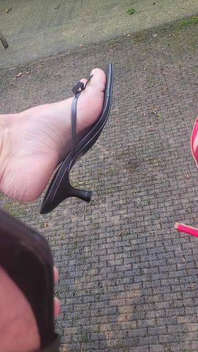 Cumming in Heels Outside Again!