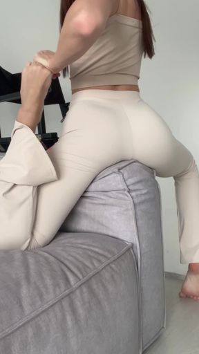 worship my legs, slaves - your goddess