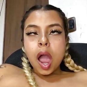 Masturbating on Camera: Luu Sell