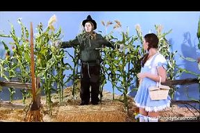 Dorothy get her pussy slammed by scarecrow