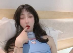 Overwatch D.va masturbating her cock,Chinese ladyboy cosplay