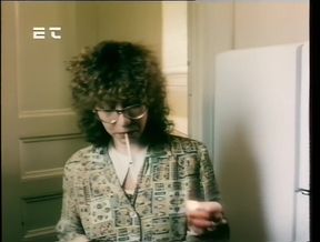 The Waiter Bangs a Sexy Customer