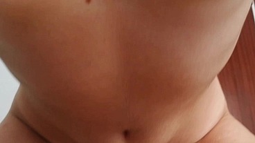 Rica mamada a lametazos con follada enseñando culo y corrida en sus tetas