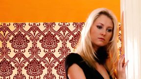 Stunning mature blonde Susan Snow sucks cock and gets her sweet cunt licked