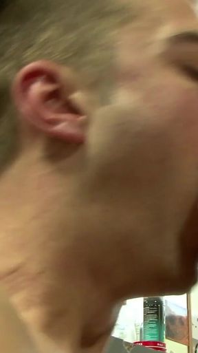 Edward Fox & Justin Harris in a session of licking and fucking at the hair-dresser