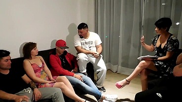 ORGIA-GANGBANG ,la psicologa se coje a todos los pacientes , juntos