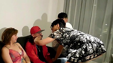 ORGIA-GANGBANG ,la psicologa se coje a todos los pacientes , juntos