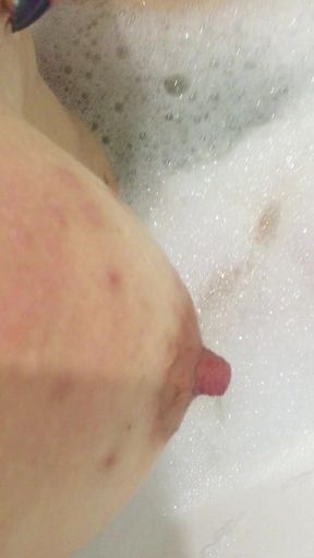 Pregnant Girl with Hairy Pussy Showing