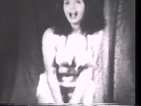 Hot sensual vintage show of sexy milf