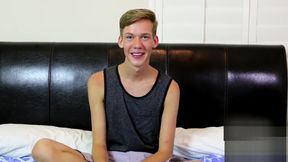 BoyCrush - Interviewing Sexy Tyler (Tyler Thayer)