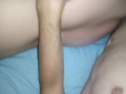 De lado cogiendo con mi novia en la cama desnudos