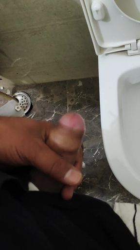 Mutthi Mardi aaj bhi man Kiya to