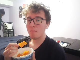 ASMR PLEASING CHILI HEAT DORITOS.