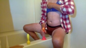 Dansby L's Shower Orgasm: Nonbinary Anal Delights