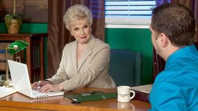 Watch endearing Jewel's clip