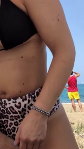 LIFEGUARD come here and I'll make you CUM!