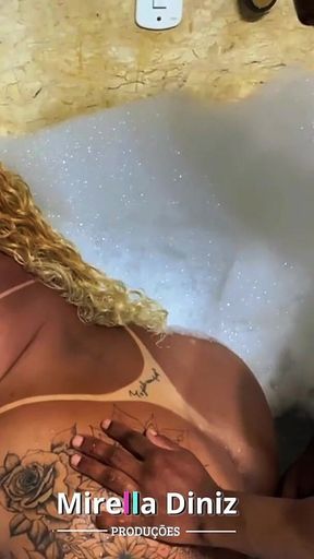 Tia Camilla Loves Good Company