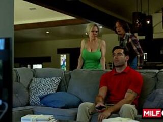 Sexy mother I'd like to fuck Dee Williams & Axel Haze banged hard