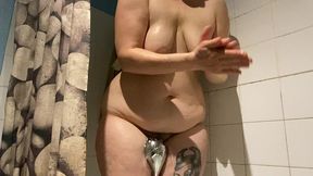 vous m’aviez dit qu’une nouvelle video sous la douche en mode voyeur vous ...