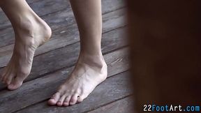 Petite babe gets cumshot