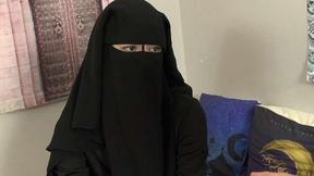 ”Niqab babe needs to learn Czech”