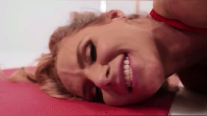 Yoga Marie Anal