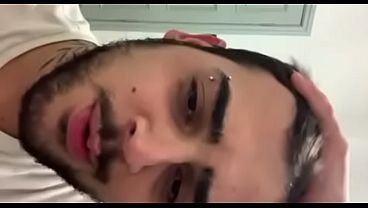 Ativo safado exibindo a bunda de quatro TT - @Lukinhas sex