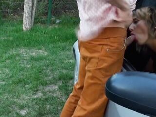 Primer dogging de mi esposa en parque público