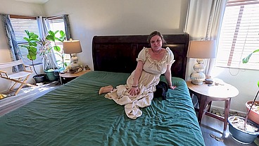 Stepmom needs sperm to get pregnant and lets stepson put it deep inside her pussy