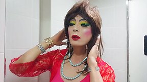 Sissy Niclo`s Heavy Makeup Look: Express Your Femininity