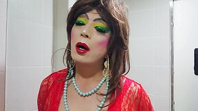 Sissy Niclo`s Heavy Makeup Look: Express Your Femininity