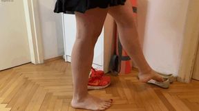 CHLOE FINDS CUM IN HER SHOE AFTER GYM - MOV Mobile Version