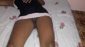 botando no pelo na prima safada com muita gozada em cima da buceta dela