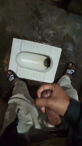 Bathroom ma gayer choldrko