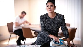 ”Mature grandma Dana Vespoli gets with stepdaughters hubby”