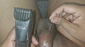 Amaizing sexy and hot hairy man masturbing and cum