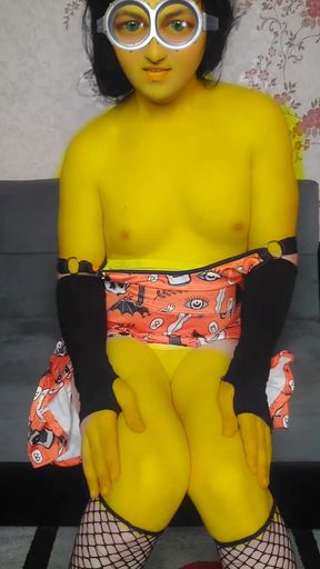 Minions Boy to Girl Shemale Yellow Legs   Clip 2