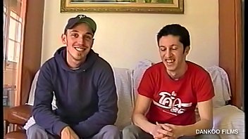 Dos ni&ntilde_atos en apuros en su primer casting.