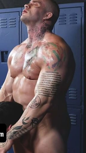 Muscular Model Davin Strong Comes Back For Another Sex Session With Photographer Rob Quin - SayUncle   Clip 2