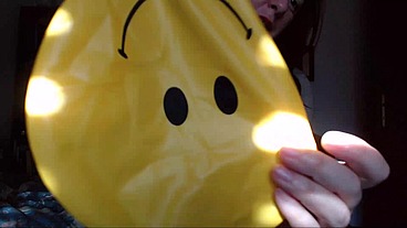 YELLOW LOONER TEASE: Nicoletta’s Warm & Sensual Friction with the Balloon