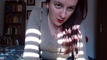 YELLOW LOONER TEASE: Nicoletta’s Warm & Sensual Friction with the Balloon