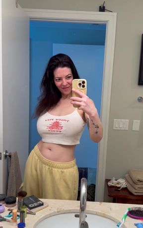 Female Onlyfans Model in Bathroom Mirror
