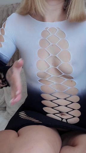 How Hard Can a Big Ass Blonde Cum From Wet Pussy Fingering?