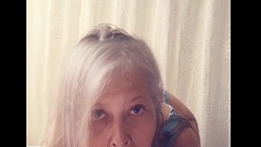 Abuela chupando polla parodia