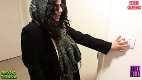 Amateur milf dominates husband in lesbian threesome