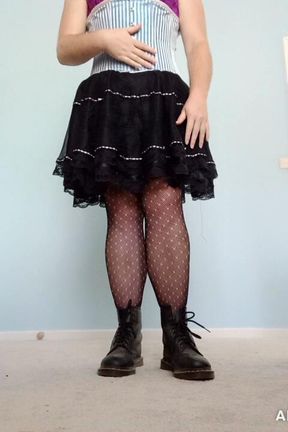 Encouraging You To Livestream Some Bi Action