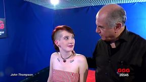 Suesse Linda Swallows Cum in Ggg Bukkake