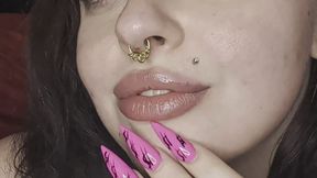WEAK FOR JUICY LIPS??