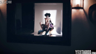 Ebony COUGAR model lures camerist and unloads on his good-sized beef whistle